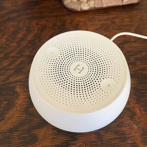 Hatch white noise machine